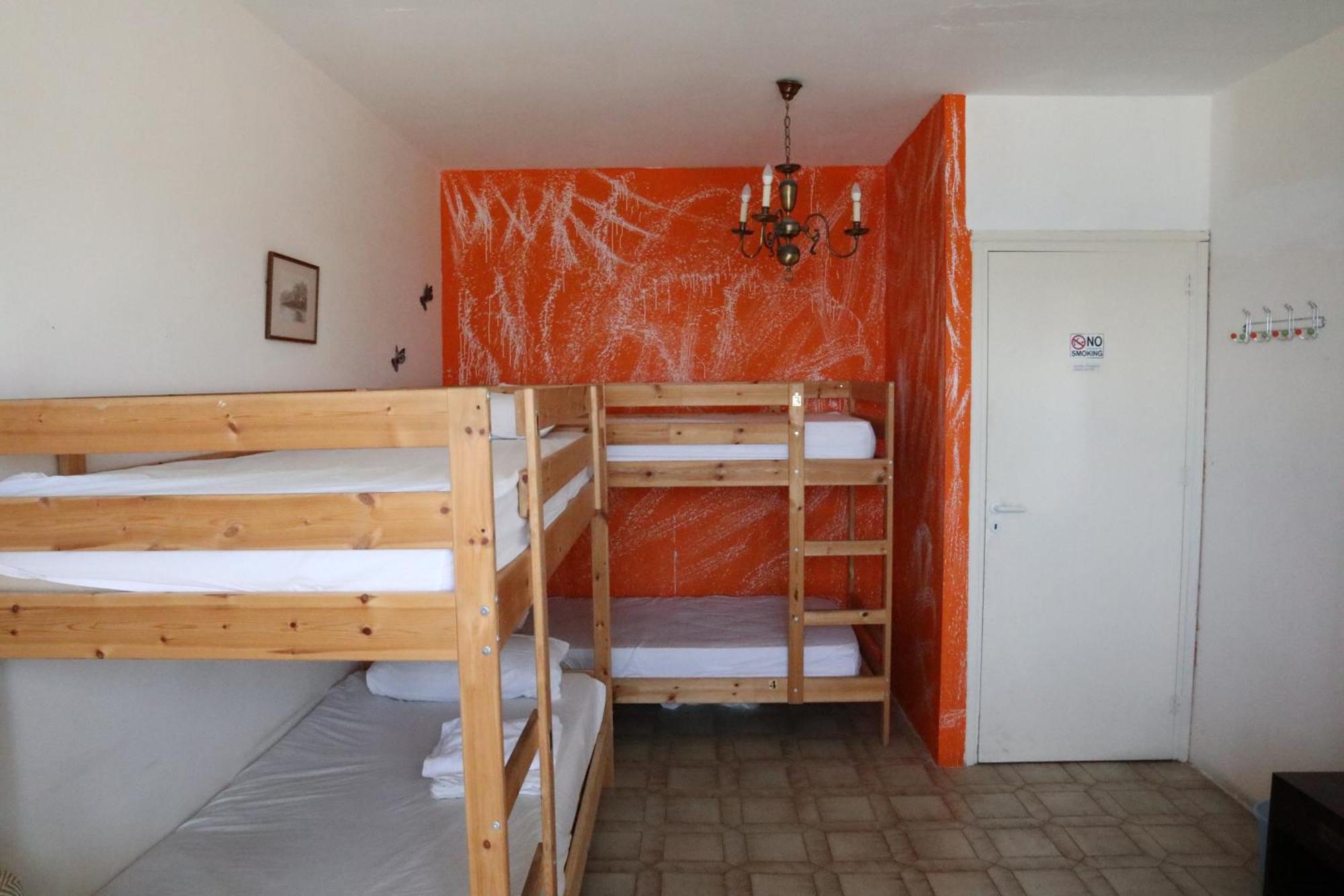 777 Beach Guesthouse Paphos Zimmer foto