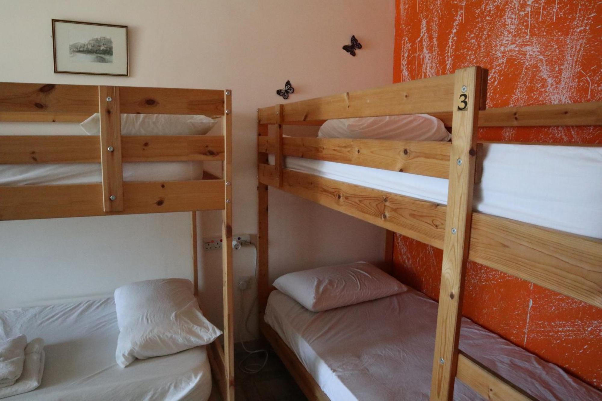 777 Beach Guesthouse Paphos Zimmer foto