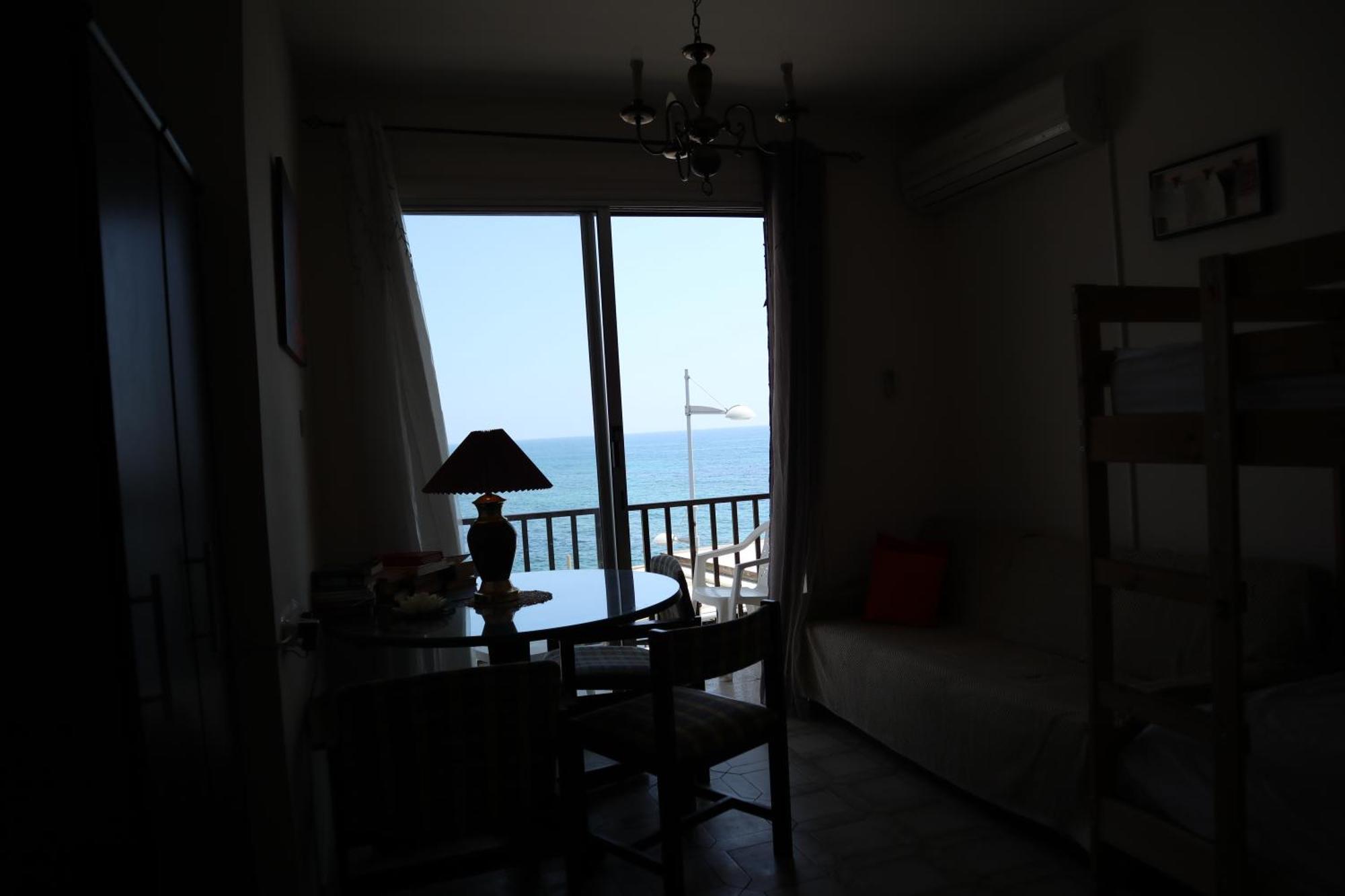 777 Beach Guesthouse Paphos Zimmer foto